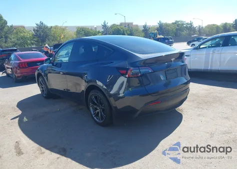 2025 Tesla Model Y Long Range Dual Motor Rear-Wheel Drive from USA, damaged, VIN 7SAYGDED9SF215904